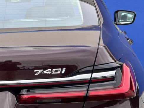 Used 2020 BMW 740i image 26