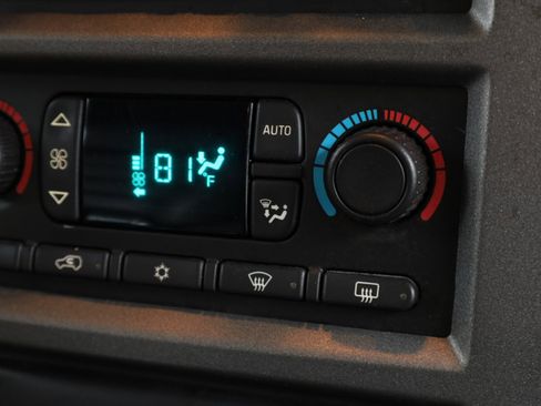 Used 2003 HUMMER H2 w/ Preferred Equipment Group image 26