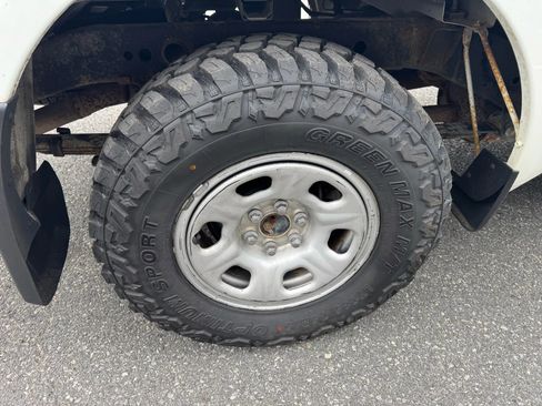 Used 2018 Nissan Frontier S w/ Work Truck Package image 15