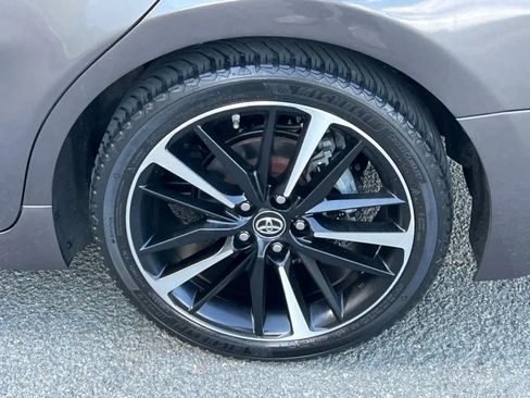 Used 2018 Toyota Camry XSE FWD image 37