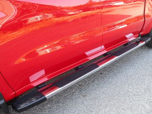 Used 2023 Chevrolet Silverado 1500 LT w/ Z71 Off-Road Package image 12