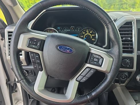 Used 2016 Ford F150 Lariat w/ Equipment Group 502A Luxury AWD/4WD image 16