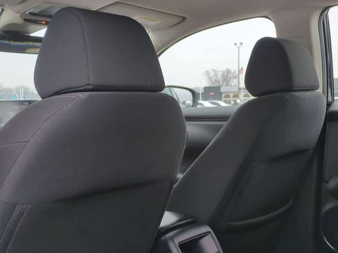 Used 2023 Honda HR-V LX image 17