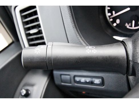 Certified 2024 Nissan Frontier SV w/ Technology Package image 15