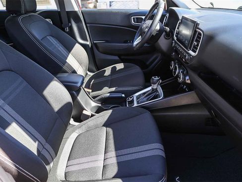 Certified 2024 Hyundai Venue SEL image 16