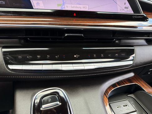 Used 2022 Cadillac Escalade Premium Luxury w/ Performance Package AWD/4WD image 13