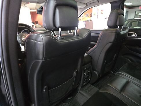 Used 2012 Jeep Grand Cherokee SRT8 w/ Luxury Group II image 11