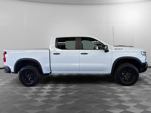 New 2026 Chevrolet Silverado 1500 ZR2 AWD/4WD image 4