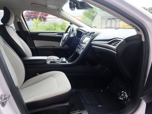 Used 2019 Ford Fusion SE w/ Equipment Group 151A FWD image 38