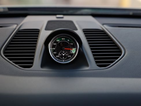 Used 2013 Porsche 911 Carrera 4 image 38