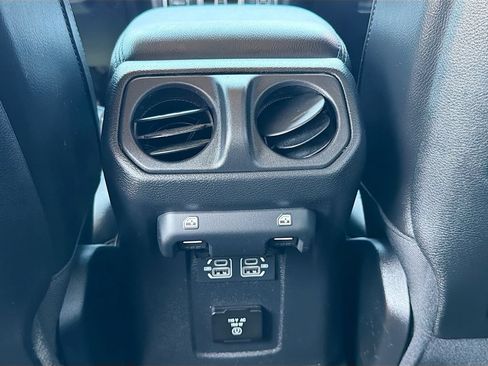 Used 2023 Jeep Wrangler Unlimited Rubicon 4xe AWD/4WD image 24