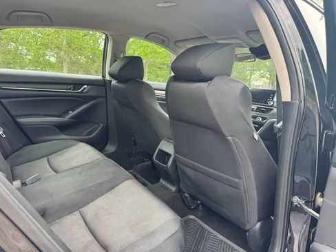 Used 2018 Honda Accord LX image 13