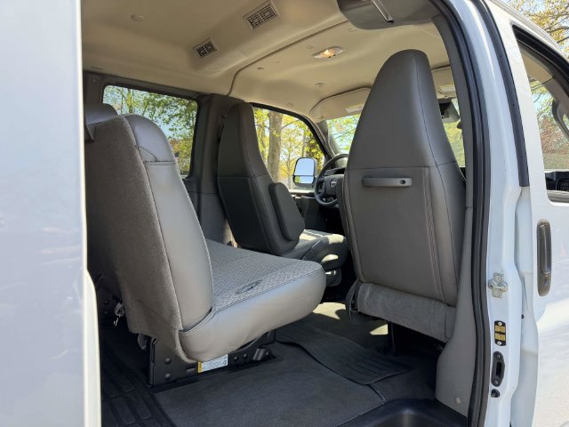 Used 2025 GMC Savana 3500 LT w/ LT Preferred Equipment Group RWD image 15