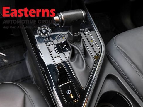 Used 2023 Kia Niro EX image 13