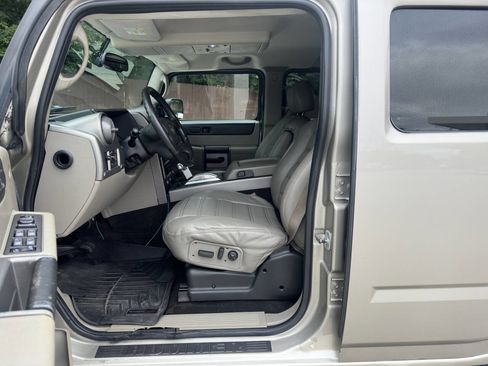 Used 2004 HUMMER H2 Base 4WD 4dr SUV image 4