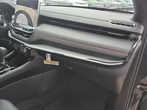 Used 2024 Jeep Compass Trailhawk image 76