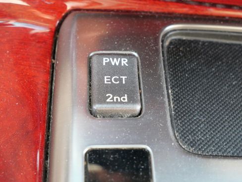 Used 2008 Lexus LX 570 4WD w/ Technology Pkg image 22