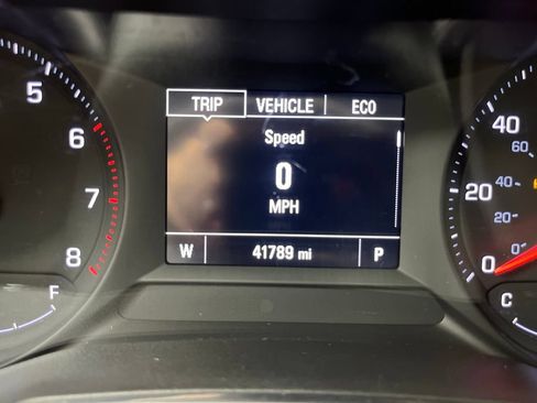 Used 2022 Chevrolet TrailBlazer LT FWD image 16