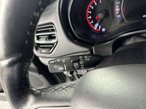 Used 2023 Dodge Durango SXT image 15