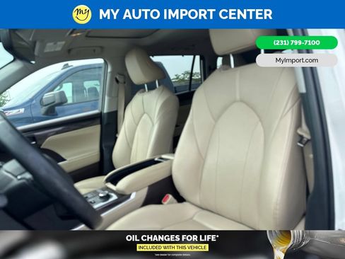 Used 2020 Toyota Highlander Limited AWD/4WD image 7