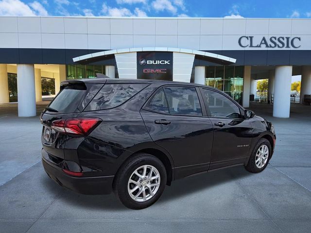 Used 2023 Chevrolet Equinox LS FWD image 8