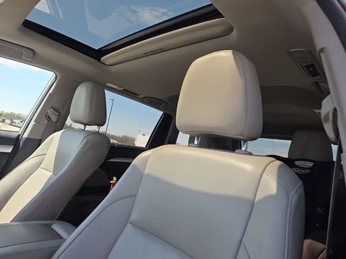 Used 2018 Toyota Highlander XLE image 10