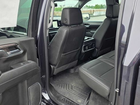 Used 2022 Chevrolet Silverado 1500 LTZ AWD/4WD image 15