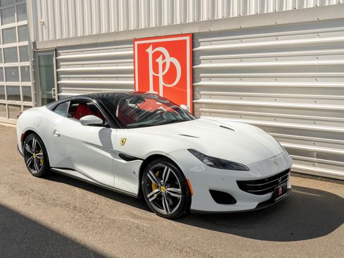 Used 2019 Ferrari Portofino RWD image 44