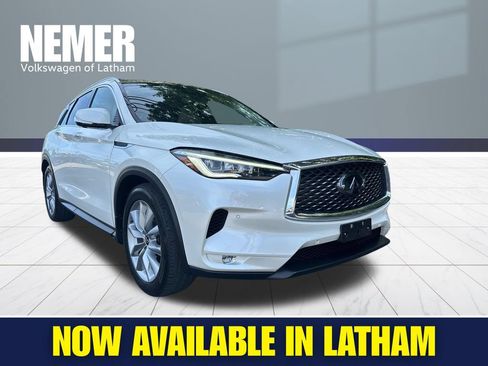 Used 2020 INFINITI QX50 Essential w/ Convenience Package AWD/4WD image 5