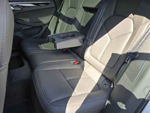 New 2025 Porsche Macan image 26
