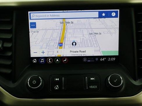 Used 2023 GMC Acadia Denali image 19