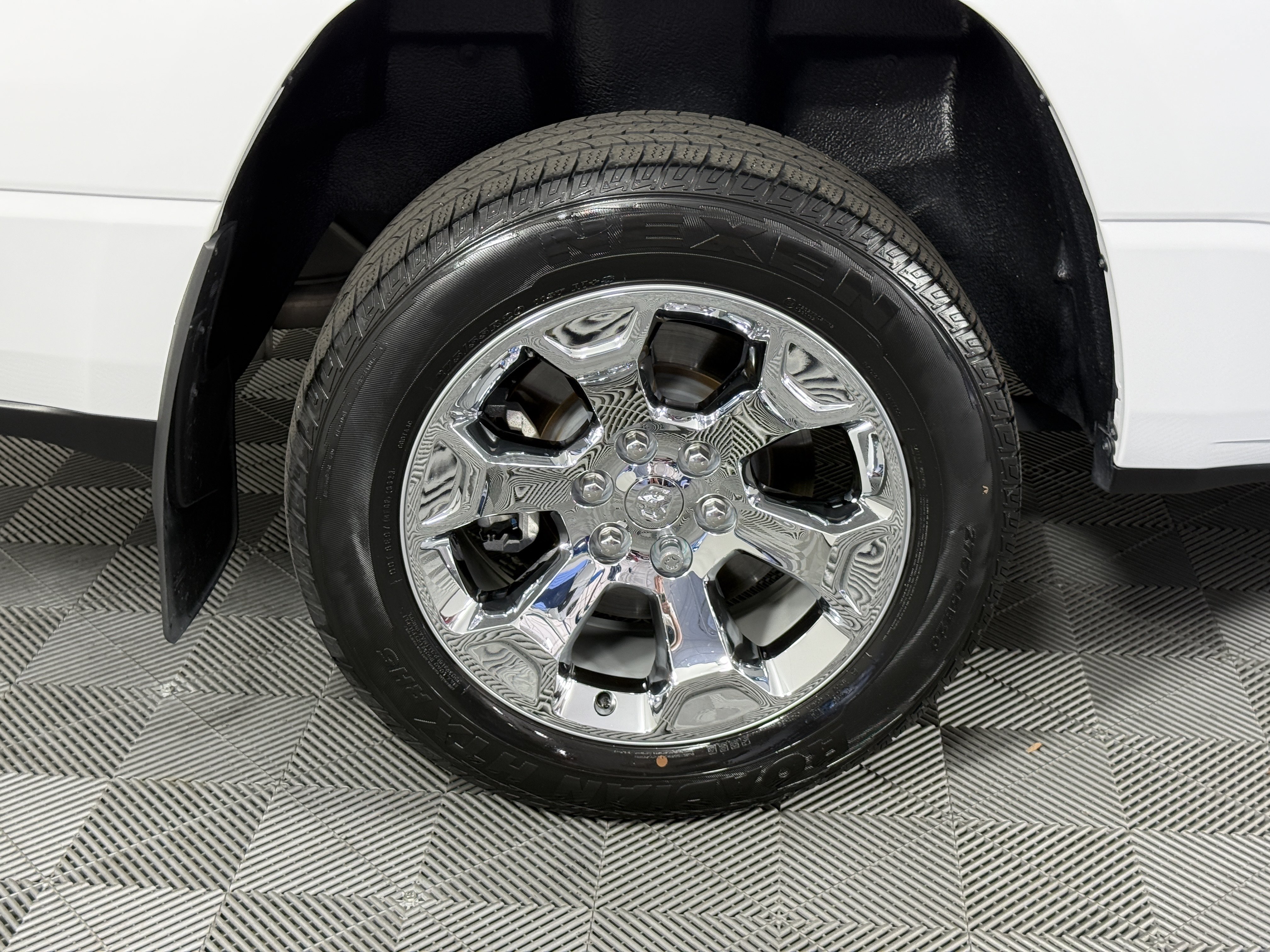 Used 2024 RAM 1500 Big Horn RWD image 31