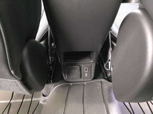 Used 2023 Buick Encore GX Essence w/ Experience Buick Package AWD/4WD image 37
