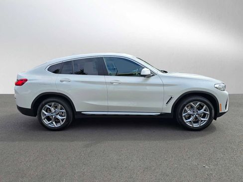 Used 2025 BMW X4 xDrive30i w/ Premium Package image 2