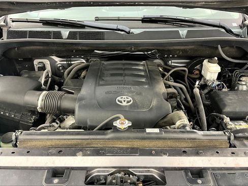 Used 2019 Toyota Tundra SR5 w/ TRD Off Road Package AWD/4WD image 31
