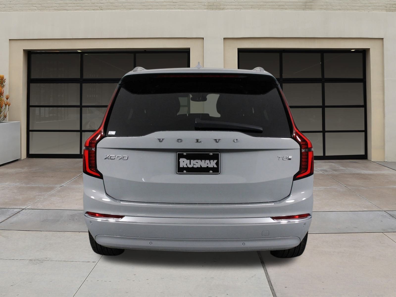 New 2026 Volvo XC90 T8 Plus w/ Protection Package AWD/4WD image 4