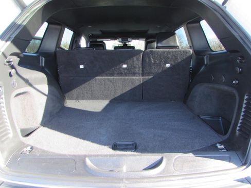 Used 2020 Jeep Grand Cherokee Altitude image 27