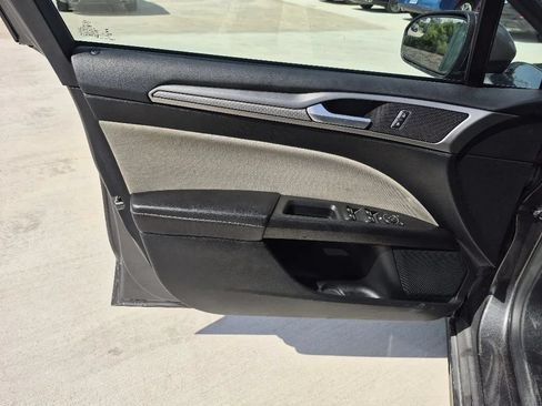 Used 2018 Ford Fusion S FWD image 10