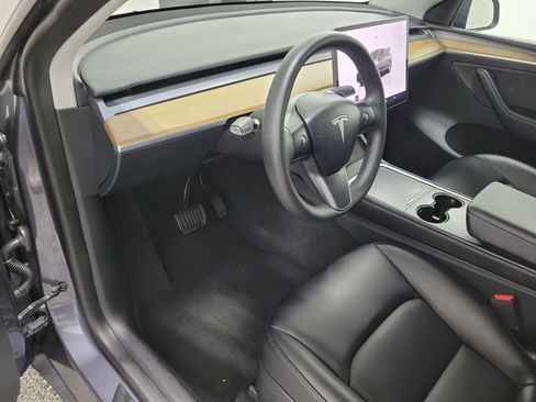 Used 2023 Tesla Model Y Long Range AWD/4WD image 15