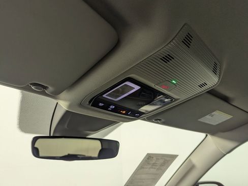 Used 2024 Volkswagen Atlas SE image 47