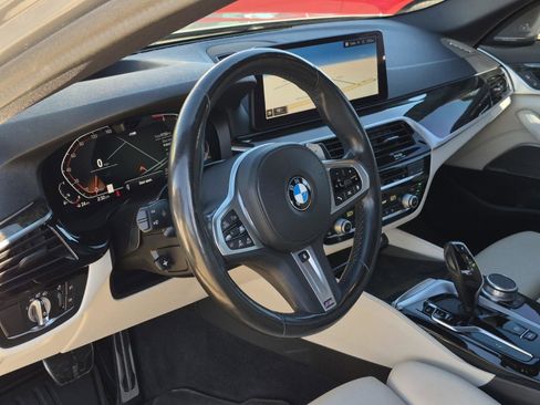 Certified 2022 BMW 530i xDrive w/ M Sport Package image 27