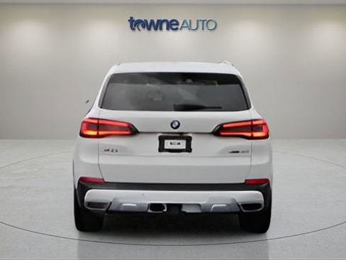 Used 2022 BMW X5 xDrive40i w/ Executive Package AWD/4WD image 4