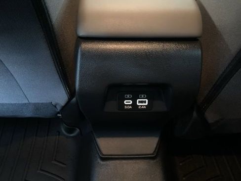 Used 2025 Subaru Crosstrek 2.0i Premium image 13