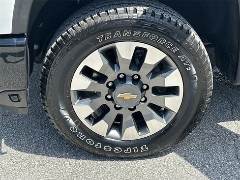 Used 2024 Chevrolet Silverado 2500 Custom w/ Custom Value Package image 30
