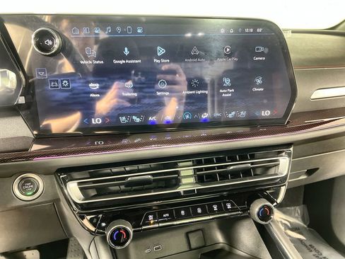 Certified 2024 Chevrolet Traverse RS AWD/4WD image 12