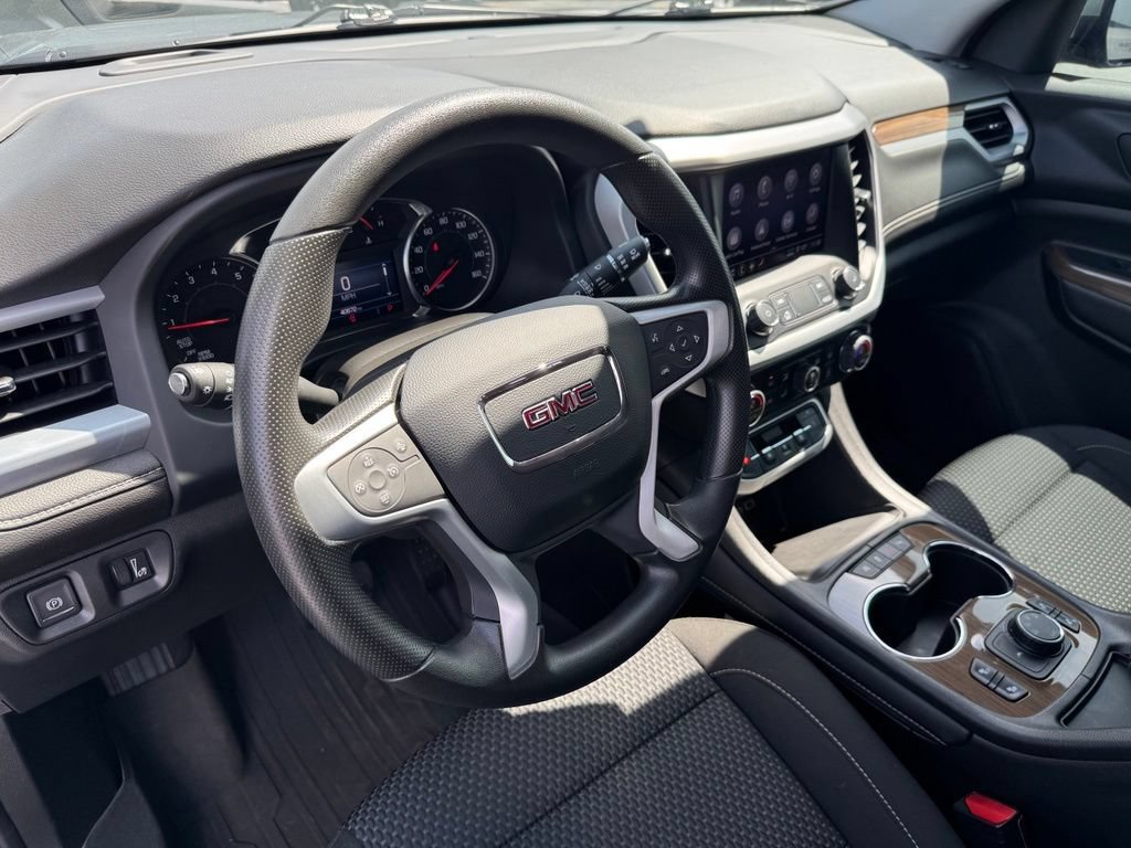 Used 2023 GMC Acadia SLE w/ Driver Convenience Package AWD/4WD image 16