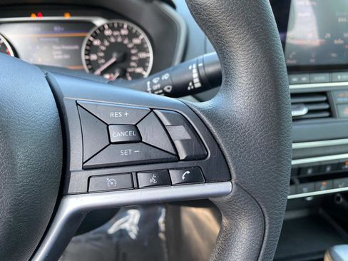 Used 2021 Nissan Altima 2.5 SV image 14