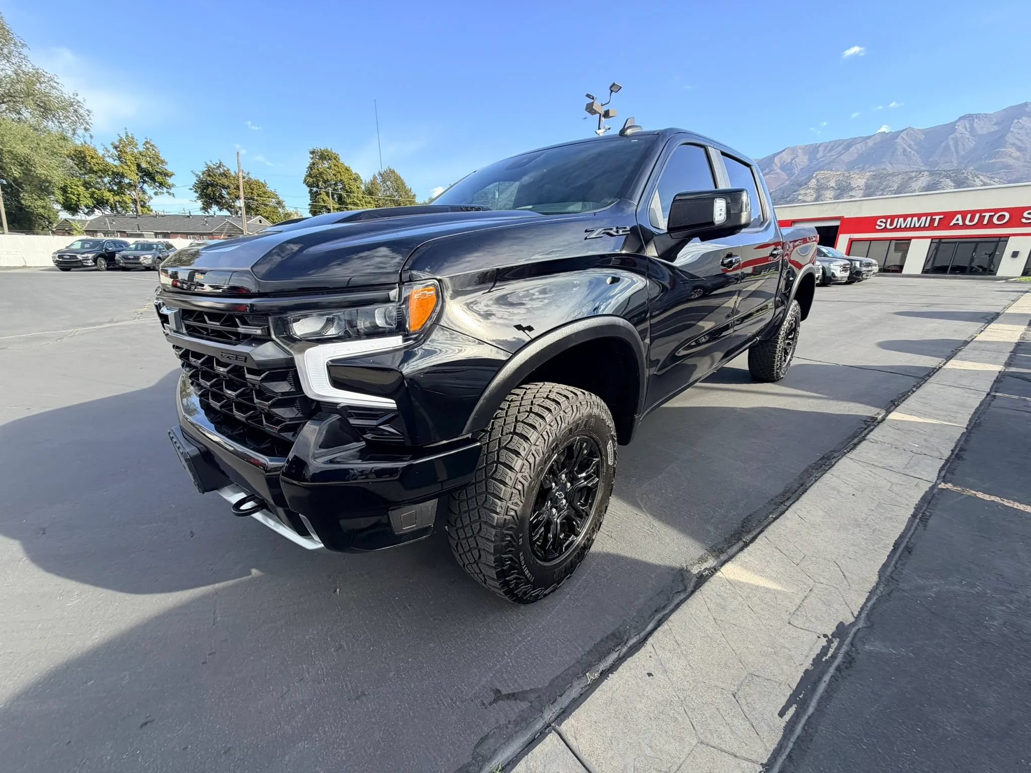 Used 2024 Chevrolet Silverado 1500 ZR2 w/ Technology Package AWD/4WD image 7