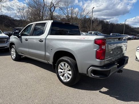 Used 2024 Chevrolet Silverado 1500 Custom image 3