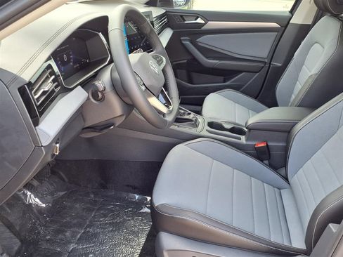 New 2026 Volkswagen Jetta SE FWD image 11